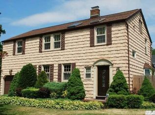 107 Webster St, Westbury, NY 11590