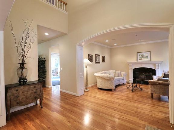 5th image of 1548 Menlo Ave