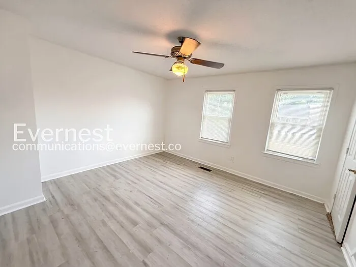 426 Buckingham Cir — Photo 10