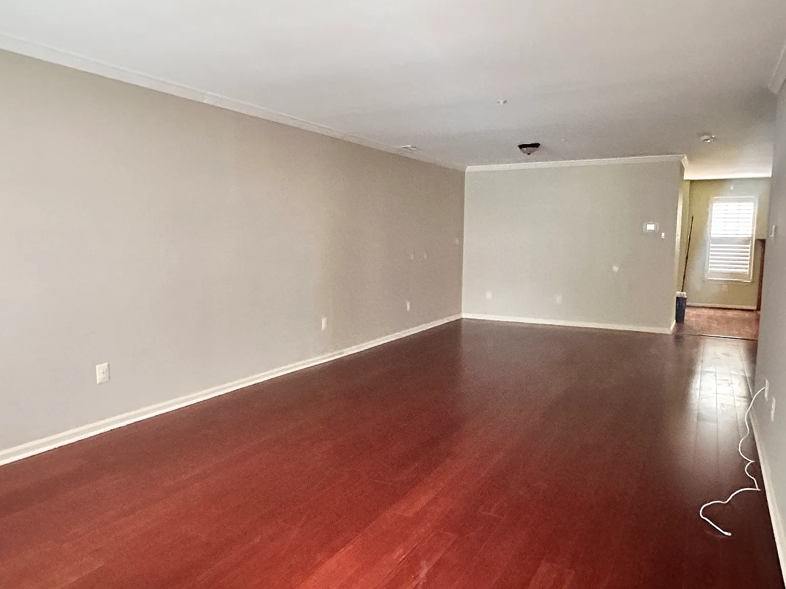 3 bed, 2182 sqft, $3,000 — Photo 2