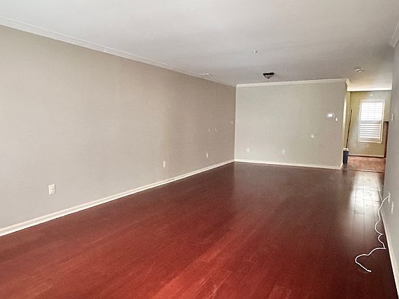 2nd image of 2607 Virginia Ln