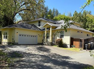 1313 NW Bellevue Pl, Grants Pass, OR