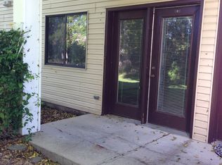308 N 5th St APT 6, Waterford, WI 53185