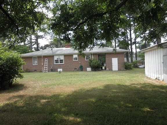 3rd image of 506 Turner Ln