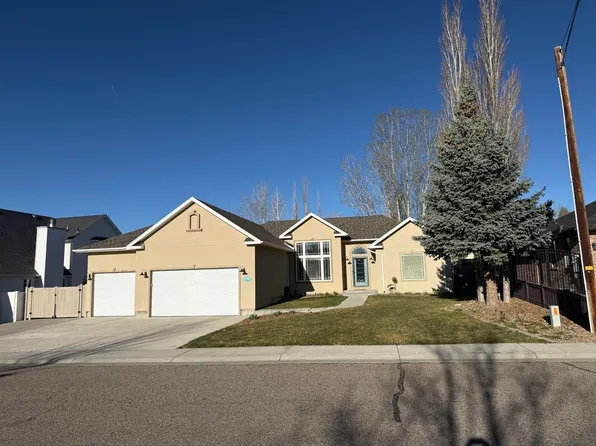 510 Oak Creek Dr, Rock Springs, WY 82901