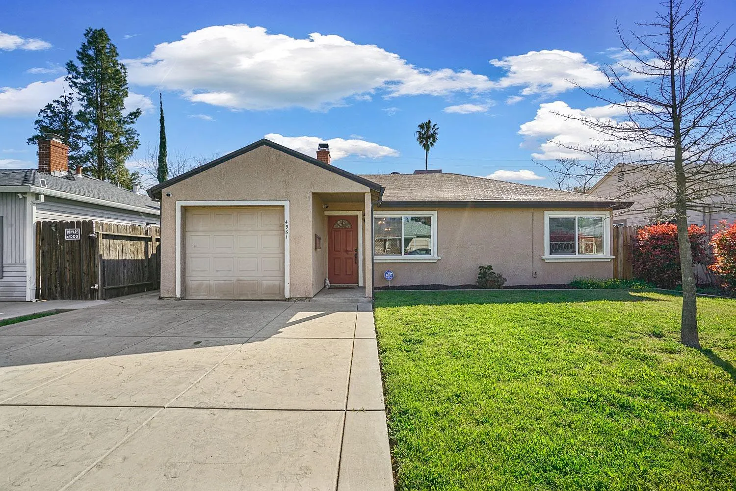 4951 Whittier Dr photo 1