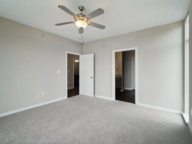 Cole Apartments — Photo 34