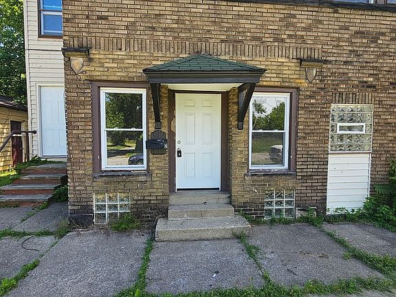 3rd image of 14201 Westropp Ave #4