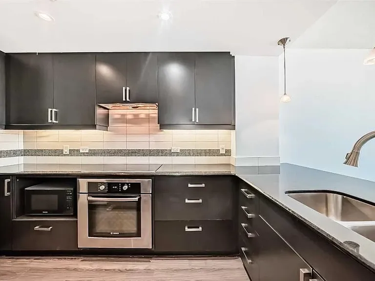 888 4th Ave SW #1902 — Photo 11