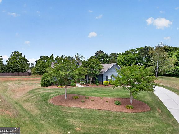 3rd image of 1017 Anne Marie Ct