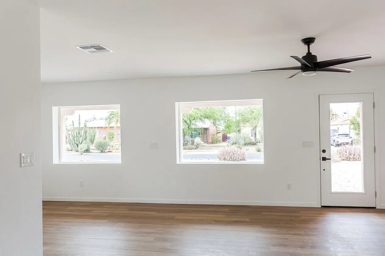 3 bed, 1368 sqft, $2,495 — Photo 3