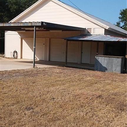 2nd image of 324 Oakwood Loop