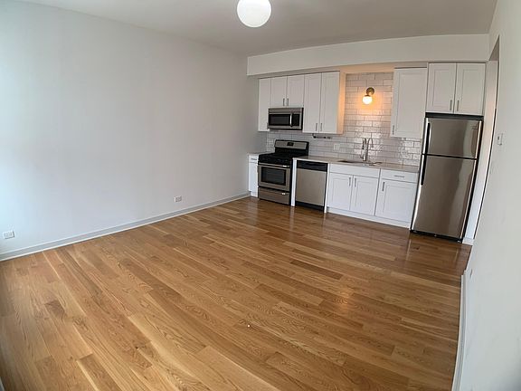 2nd image of 1801 S Ashland Ave #304