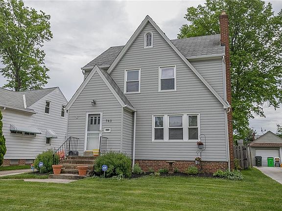 2nd image of 743 E 232nd St