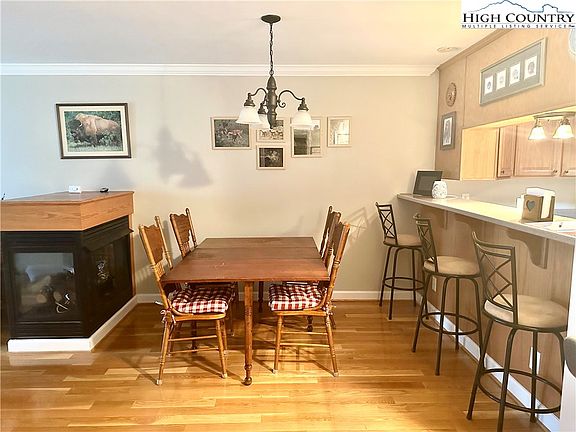 4th image of 148 Amberwood Lane #5
