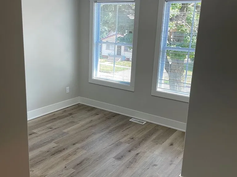 449 Washington Ave — Photo 8