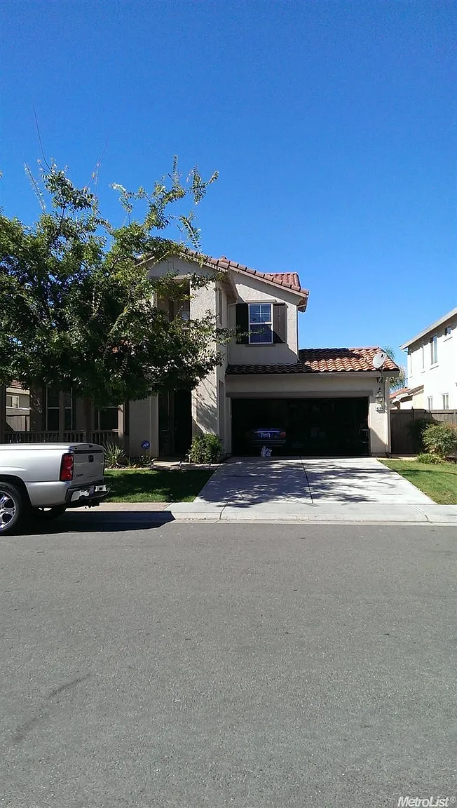 4084 Aragon Way photo 1