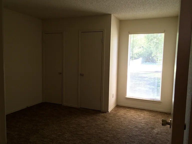 624 Barbara Jean Dr — Photo 2