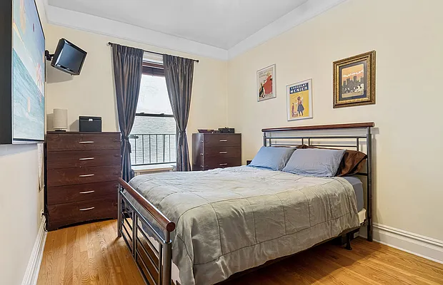 Sold by Keller Williams NYC | media 8
