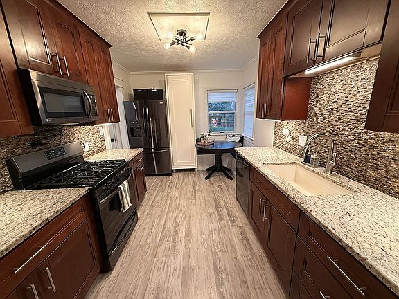 5th image of 3760 B St