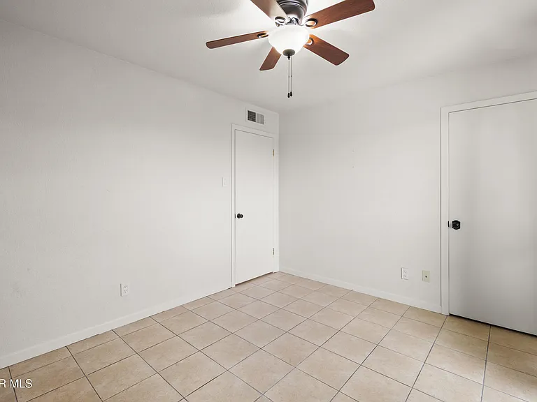 7139 Orizaba Ave — Photo 9