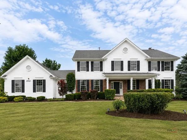 27517 E Savannah Trl, Lake Barrington, IL 60010