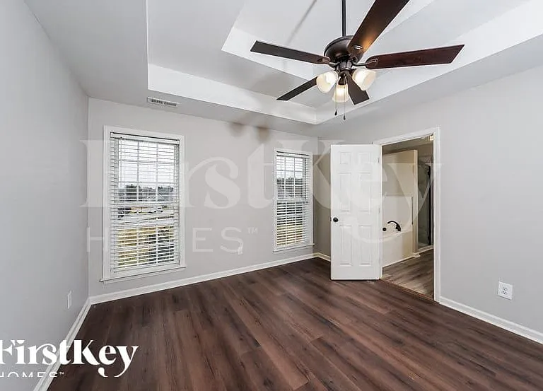 609 Camden Cove Ln — Photo 9