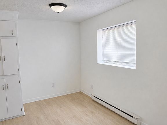 4th image of 71 Chaparral Dr