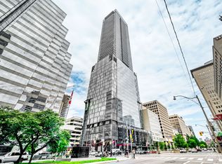 488 University Ave #5302, Toronto, ON M5G 0C1