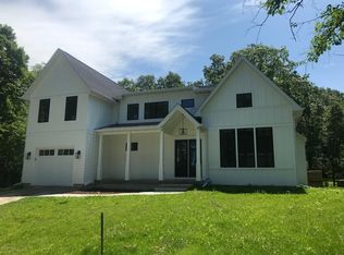 11496 Marquette Dr, New Buffalo, MI 49117