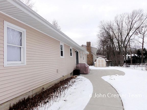 4th image of 3692 Basswood Dr SW