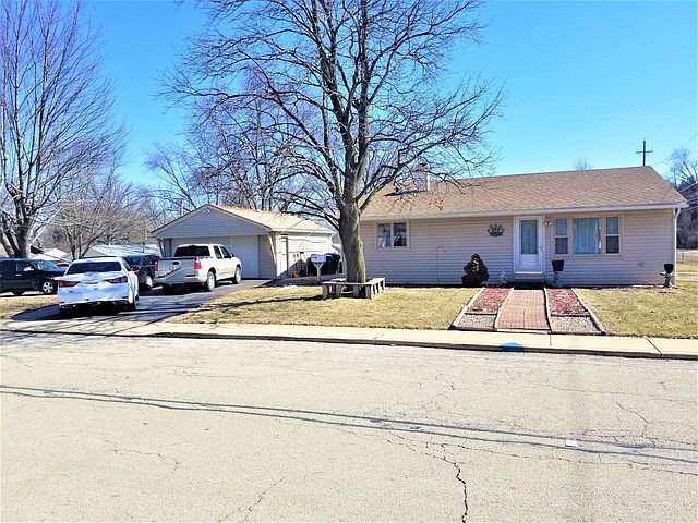 1st image of 329 Delaware Ct