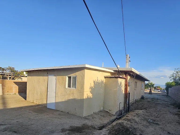 66058 Hacienda Ave — Photo 2