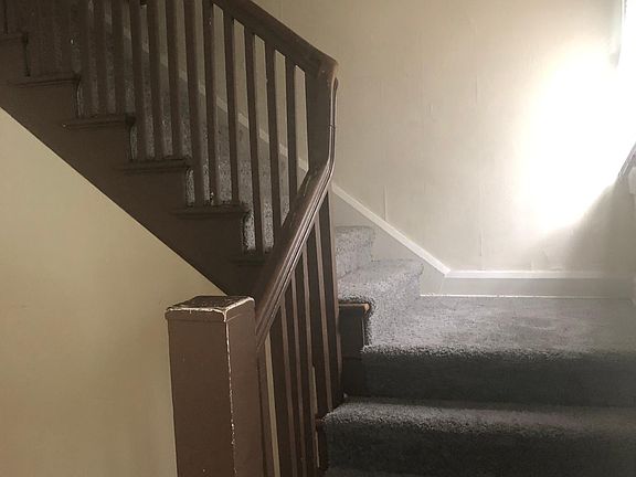 4th image of 3860 N Park Ave