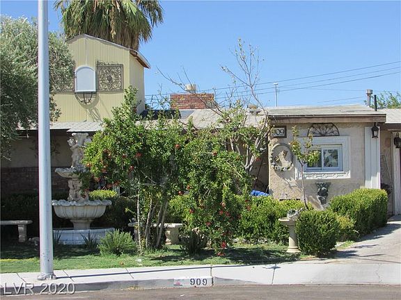3rd image of 909 Oasis Cir