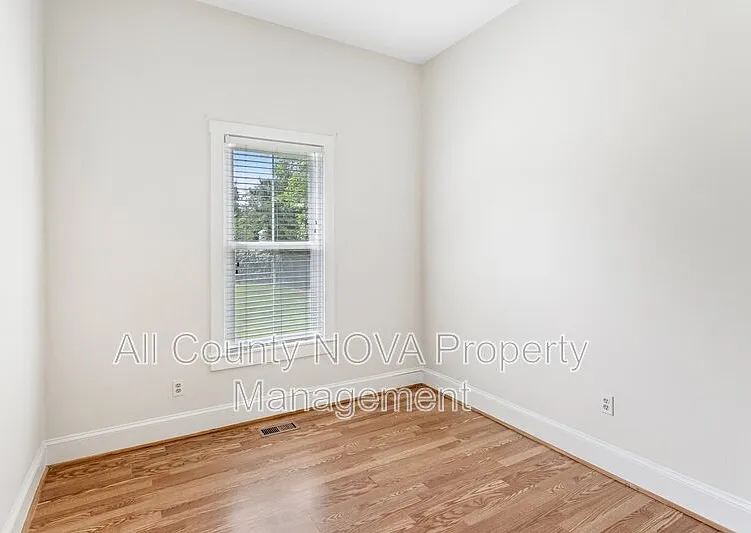 8753 Signal Hill Rd #1 — Photo 15