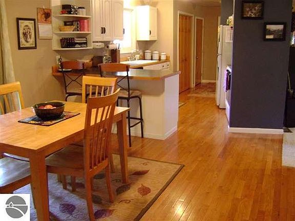 3rd image of 7386 W Pinewood Ct