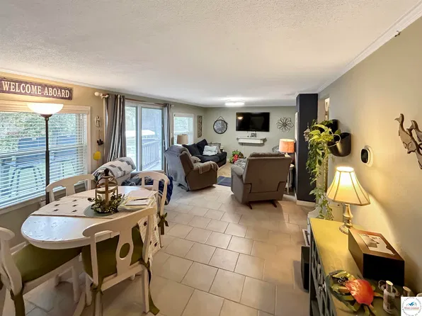 30329 W Old Cove Rd, Lincoln, MO 65338