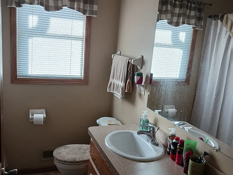11219 Bittersweet St NW — Photo 6