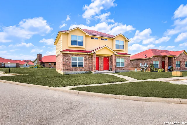 6342 Queens Castle Dr — Photo 2