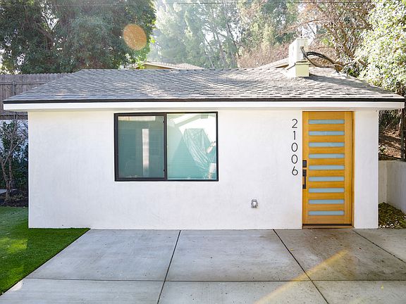 4th image of 21006 Costanso St