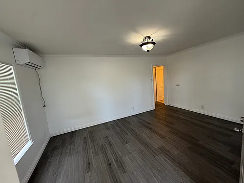 242 E Del Amo Blvd Photo 1