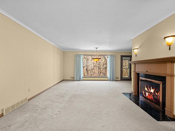 5th image of 2507 32nd Avenue Ct