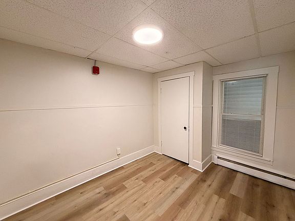 4th image of 407 Milton St Unit A