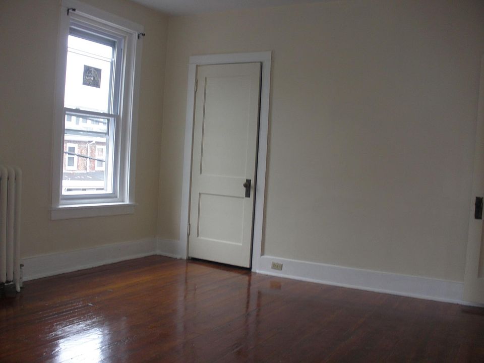2nd image of 1440 N Front St #2