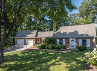 927 Urbandale Ave, De Pere, WI 54115
