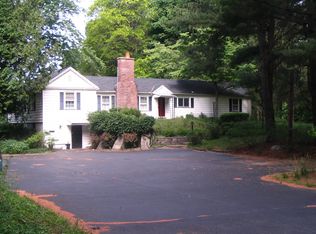 5 Lily Pond Ln, Pittsford, NY 14534