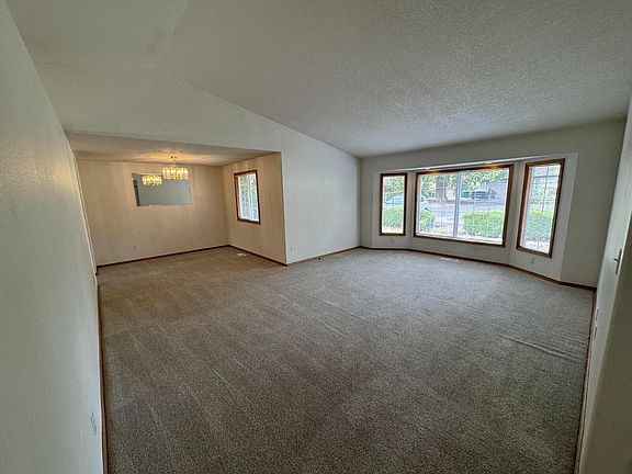 2nd image of 4403 SE Logus Rd