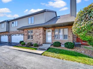 7909 W Tiffany Ct, Palos Hills, IL 60465