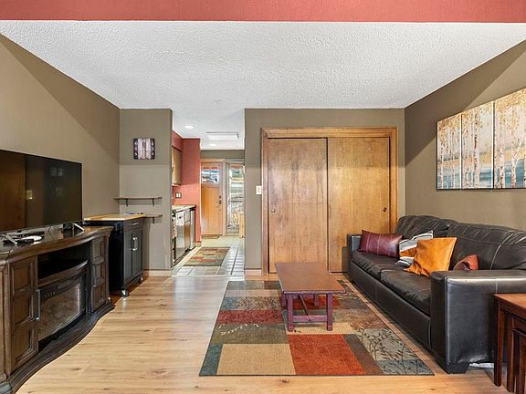 5th image of 961 N Tamarron Drive #555